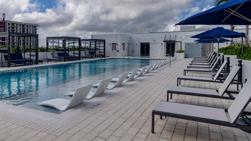 Alquiler de apartamento en Vida at the Point 413
