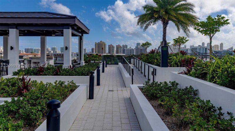 Alquiler de apartamento en Vida at the Point 413