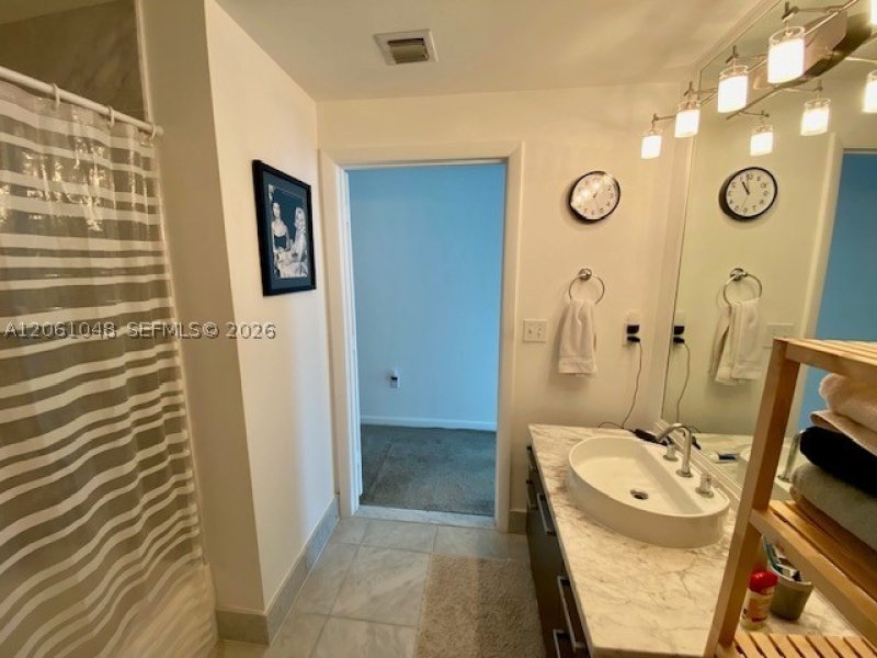 Apartment for rent at Vizcayne Everglades On The Bay 3307