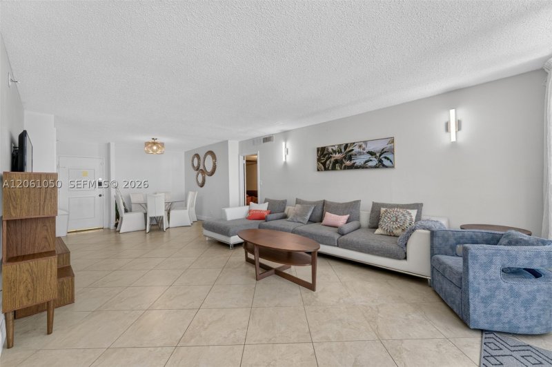 Condo for sale at Parker Plaza Estates 723