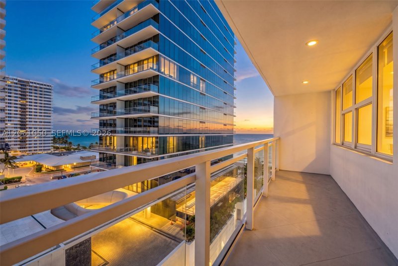 Condo for sale at Parker Plaza Estates 723