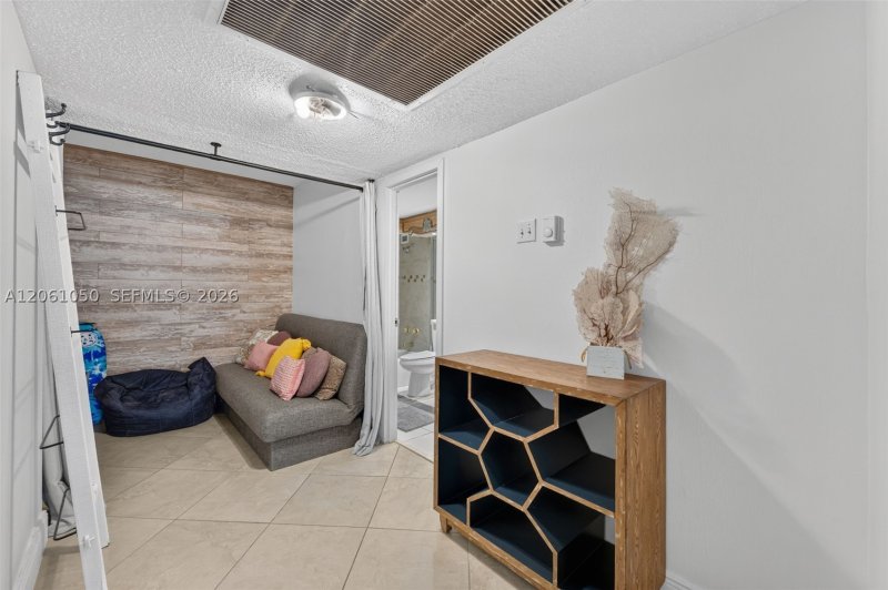 Condo for sale at Parker Plaza Estates 723
