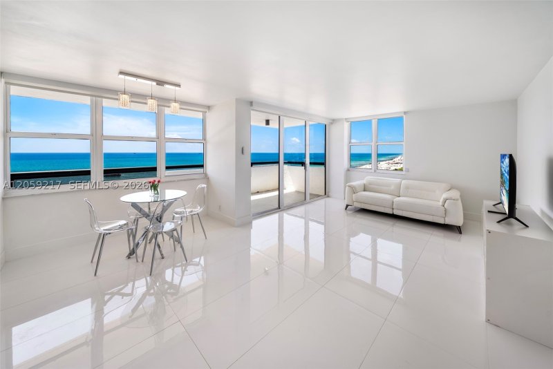 Club Atlantis Apt #1511
