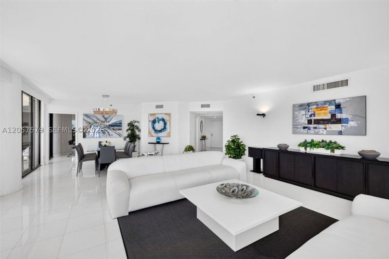Comprar apartamento no 3000 Williams Island 2506