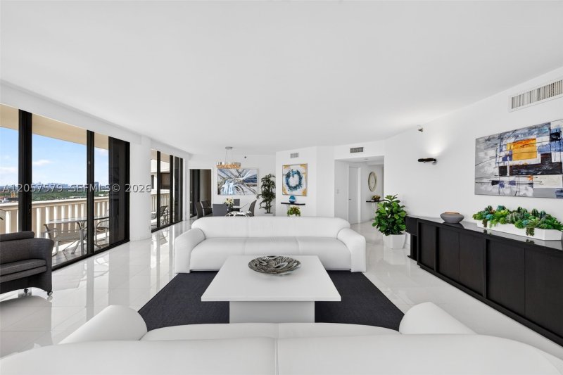 Comprar apartamento no 3000 Williams Island 2506