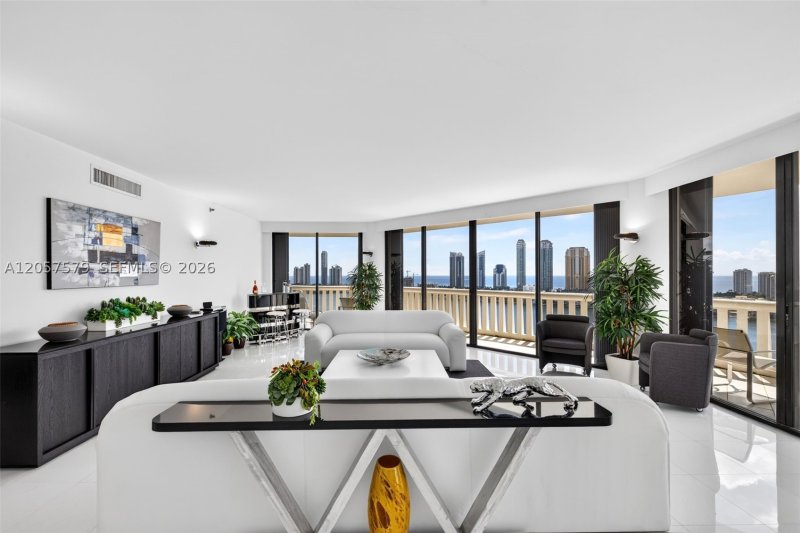 Comprar apartamento no 3000 Williams Island 2506
