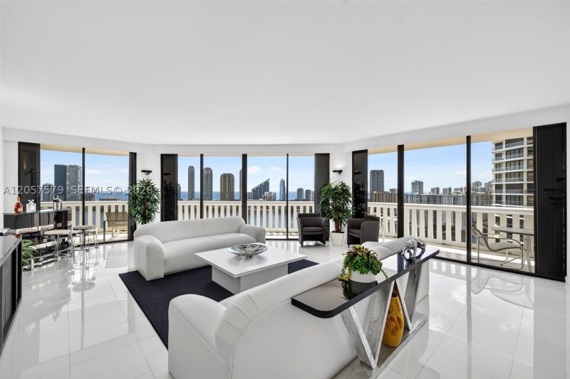 Comprar apartamento no 3000 Williams Island 2506