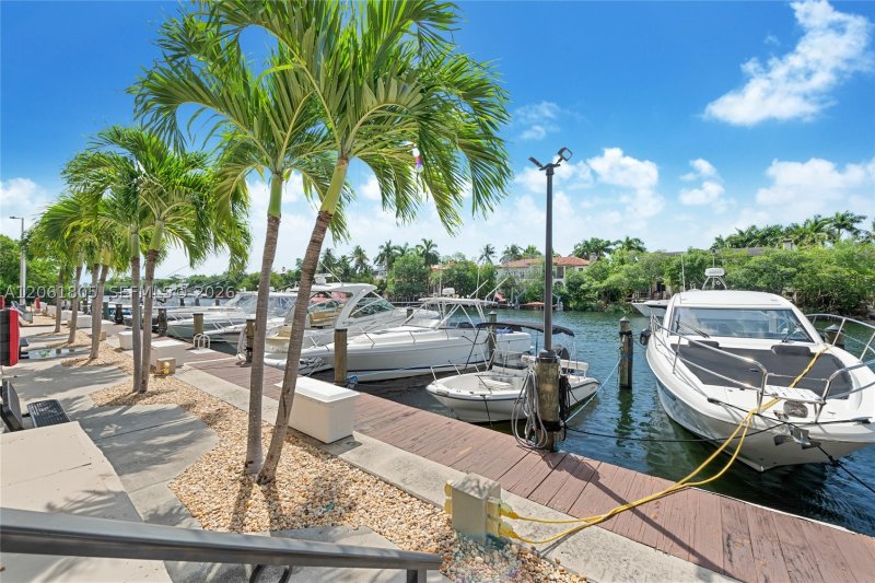 Comprar apartamento en Gables Waterway Towers 501