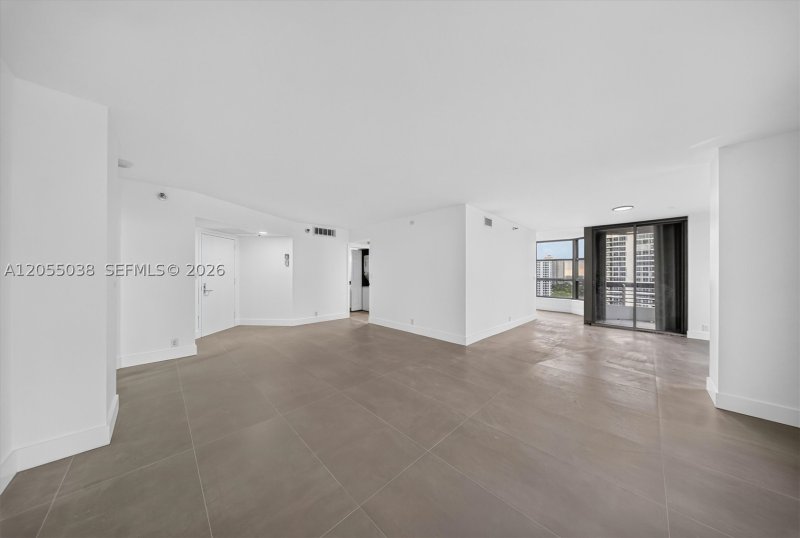 Comprar apartamento en Mystic Pointe 500 1606