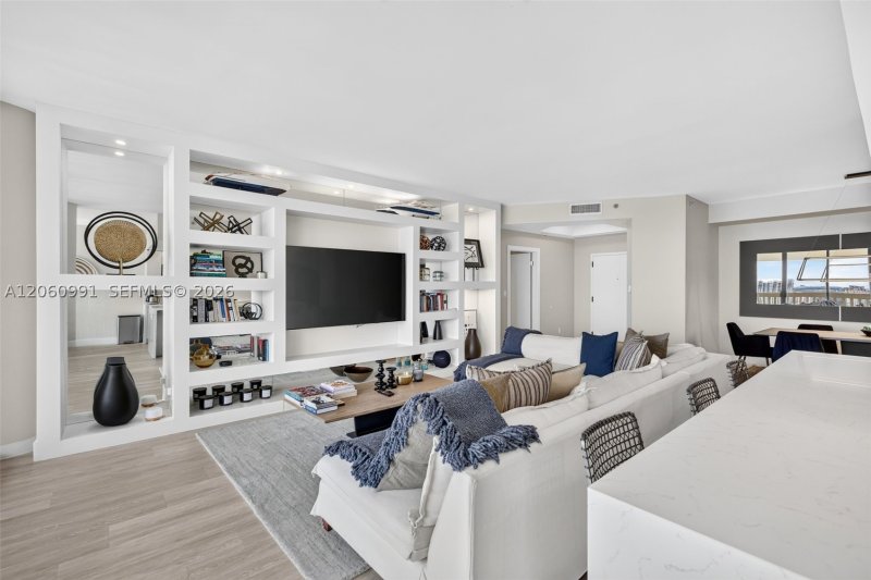 Comprar apartamento no 2000 Williams Island 3010