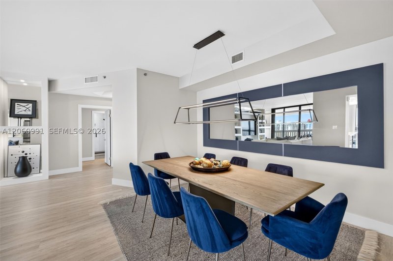 Comprar apartamento no 2000 Williams Island 3010