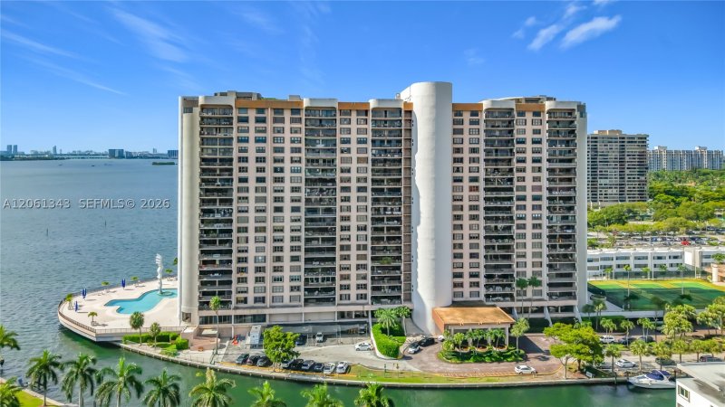 Comprar apartamento en The Cricket Club 1508
