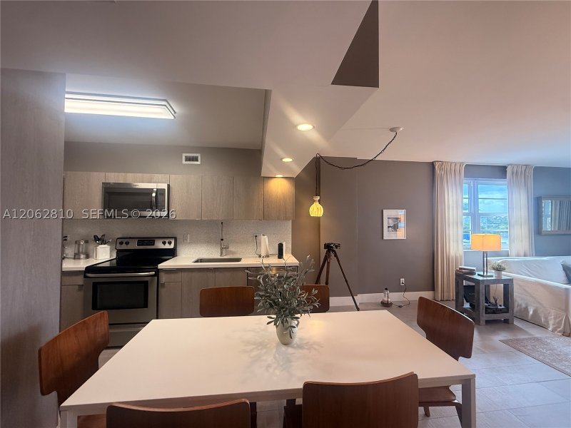 Property photo # 9