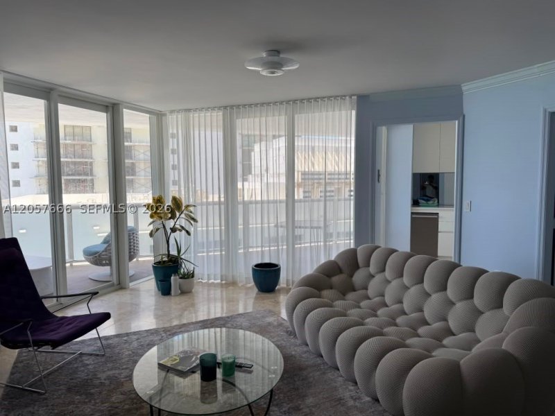 Condo for sale at La Gorce Palace 1504