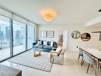 The Ivy Apt #3902