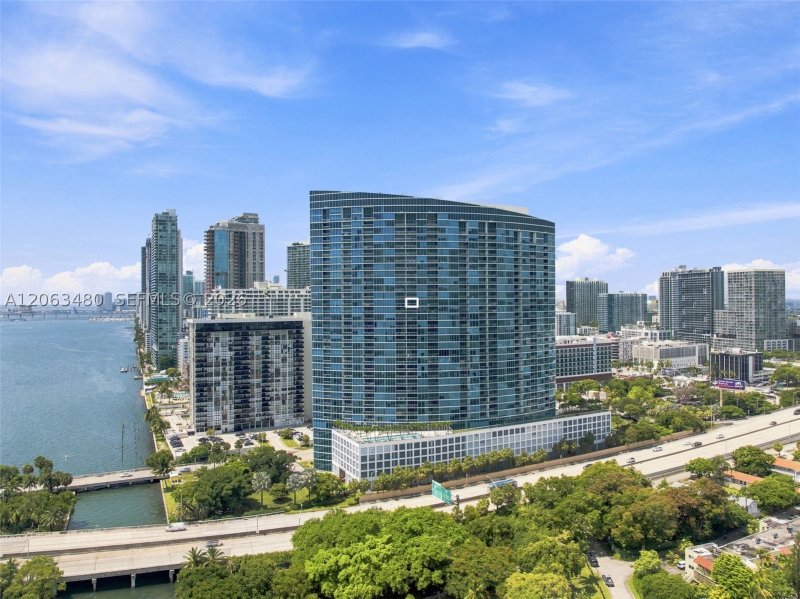Comprar apartamento no Blue Condominium 2308