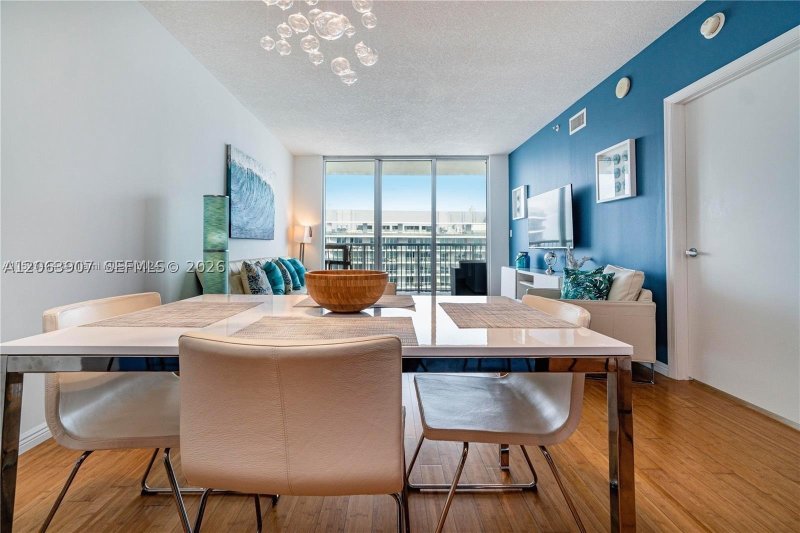 Aluguel de apartamento no Opera Tower 5505