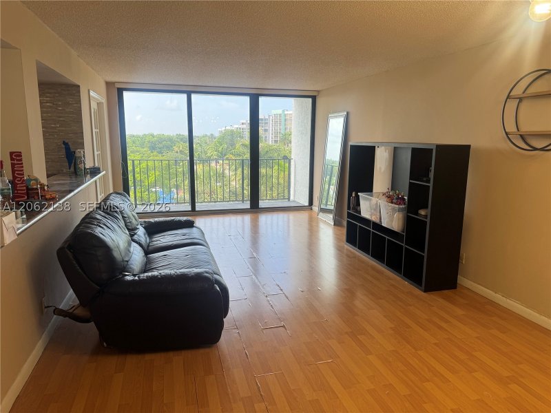 Property photo # 10