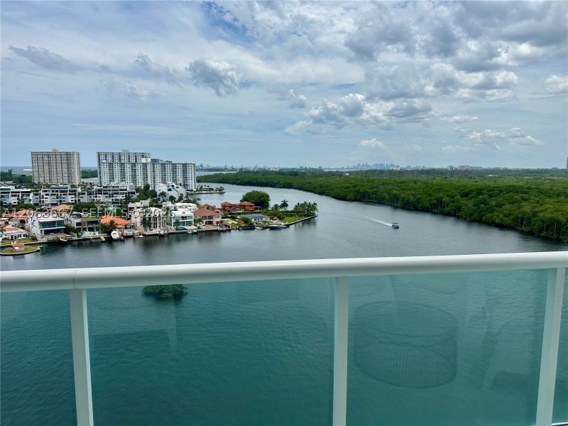 Comprar apartamento no 400 Sunny Isles 1401