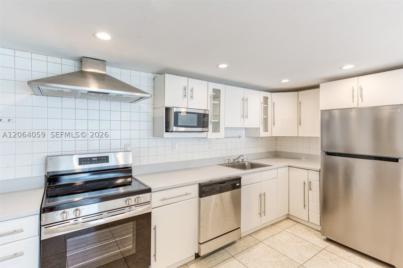Property photo # 12