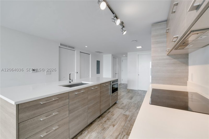 Comprar apartamento no Paraiso Bay Miami 802