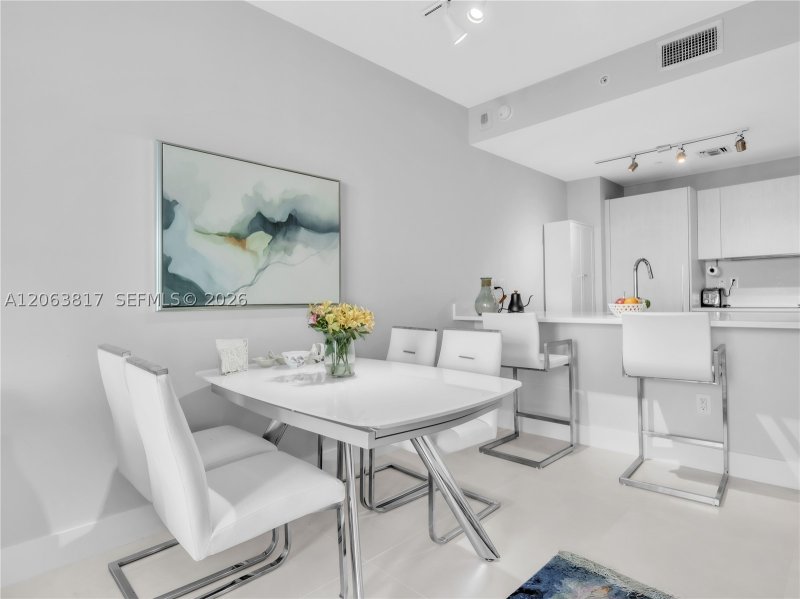 Apartment for rent at Paraiso Bayviews 1105