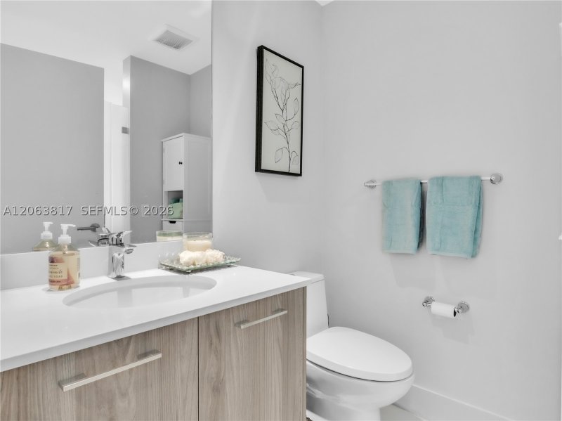 Apartment for rent at Paraiso Bayviews 1105