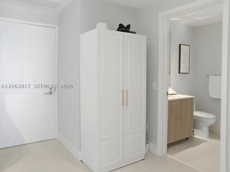 Apartment for rent at Paraiso Bayviews 1105