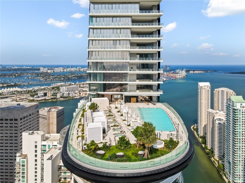 Aluguel de apartamento no Aston Martin Residences 1106E