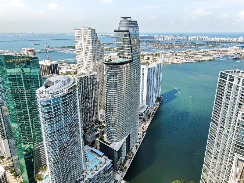 Aluguel de apartamento no Aston Martin Residences 1106E