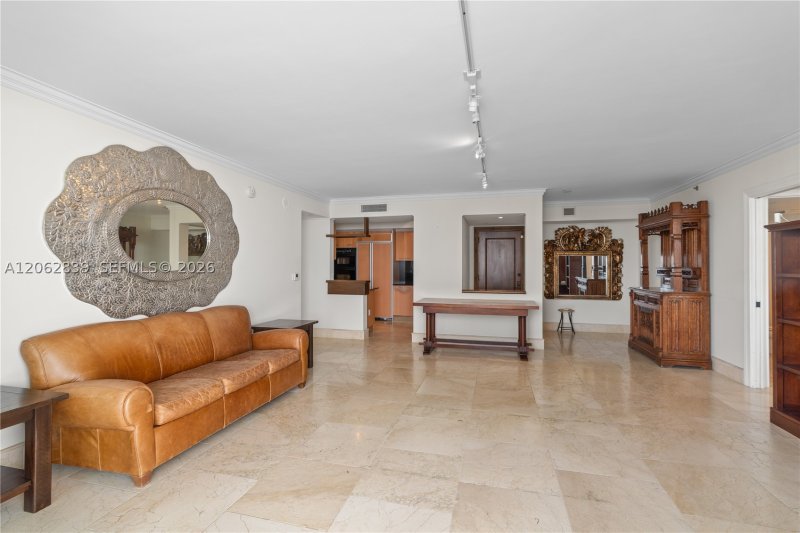 Comprar apartamento no Ocean Three 2103