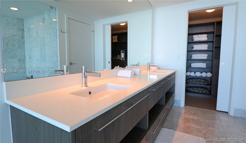 Alquiler de apartamento en One Paraiso 2603