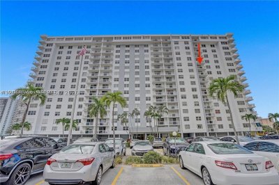 Plaza Towers South Apt #1505