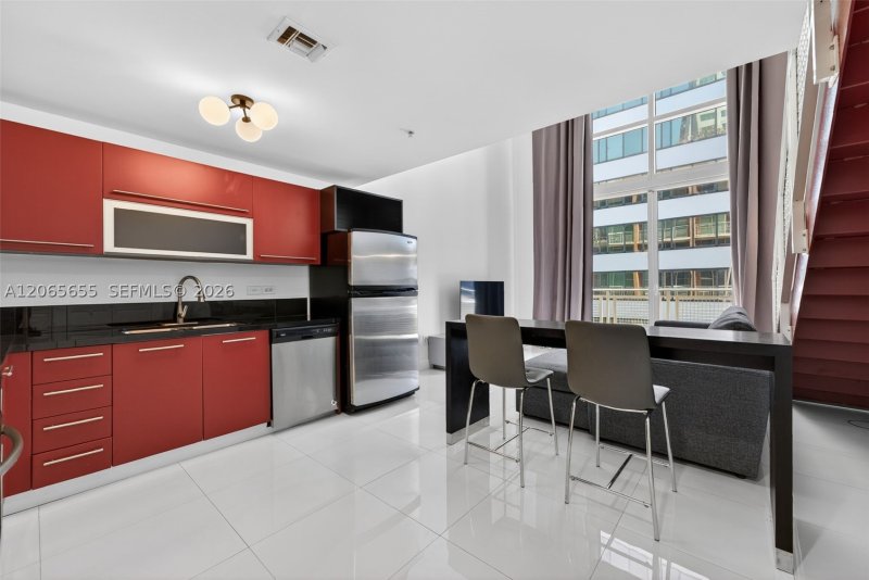 Property photo # 8
