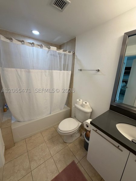 Apartment for rent at The Ivy 1416