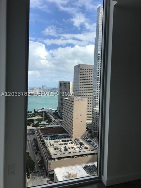 Comprar apartamento no Centro Condo 2801