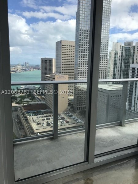 Comprar apartamento no Centro Condo 2801