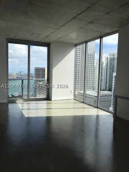 Comprar apartamento no Centro Condo 2801