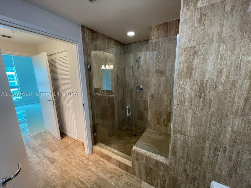 Condo for sale at Met 1 T-2804