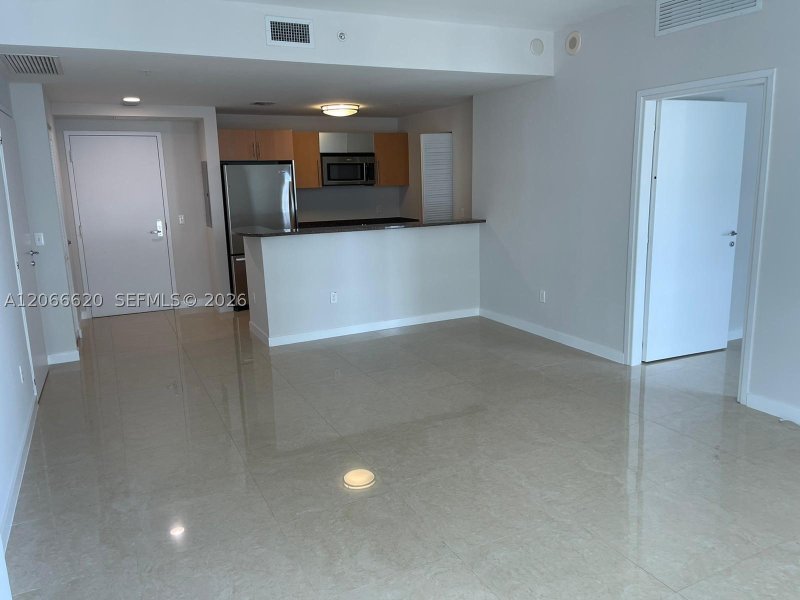 Condo for sale at Met 1 T-2804