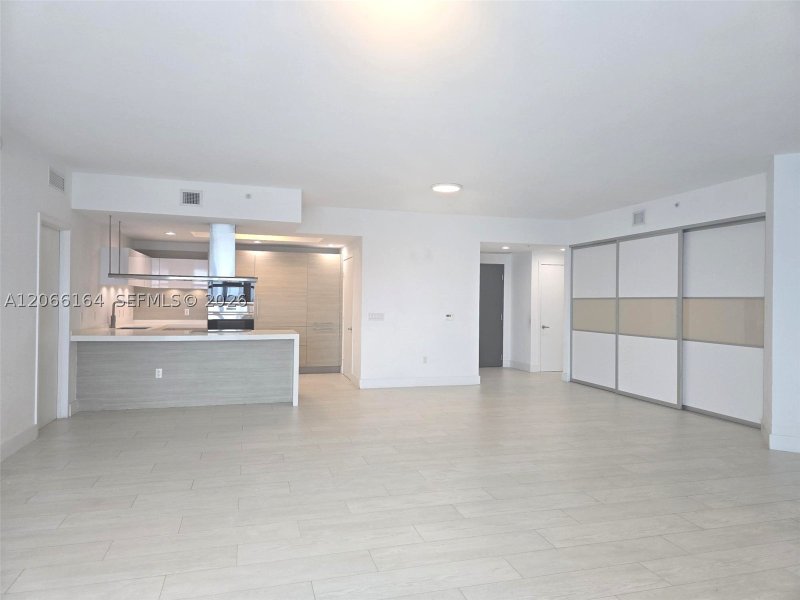 Alquiler de apartamento en Marina Palms Yacht Club 1004