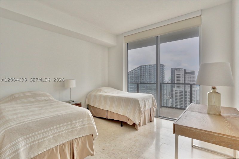 Comprar apartamento no Brickell City Centre Rise 3805