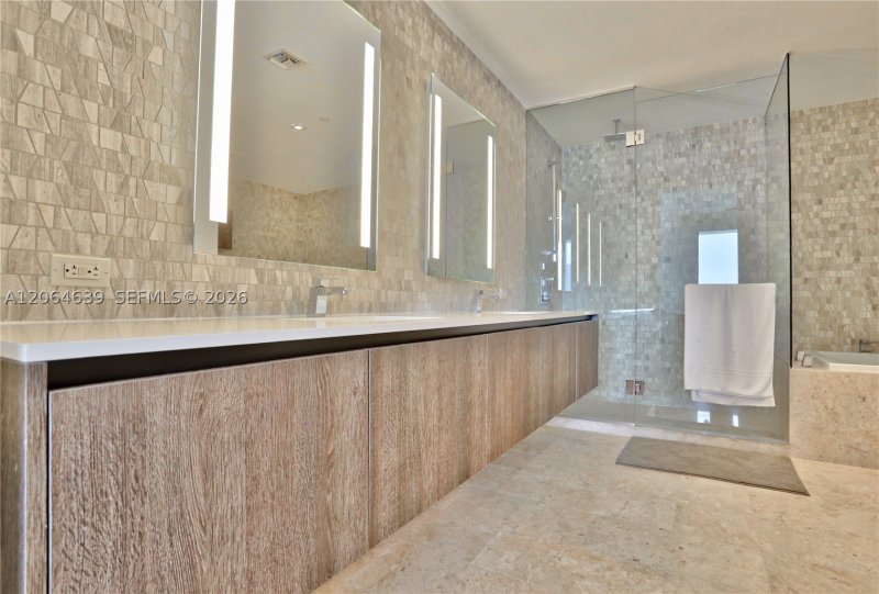 Comprar apartamento no Brickell City Centre Rise 3805