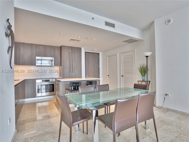 Comprar apartamento no Brickell City Centre Rise 3805