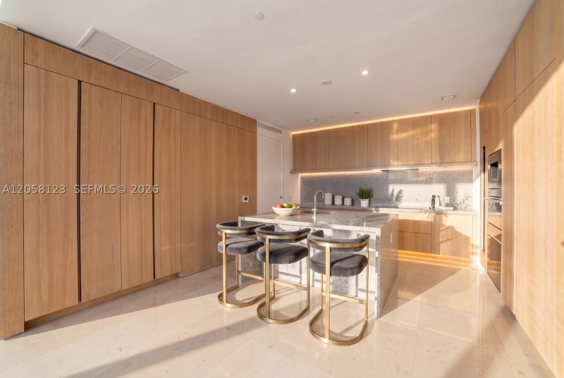 Comprar apartamento en Eighty Seven Park 701