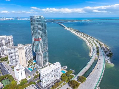 Una Residences at Brickell Apt #3003