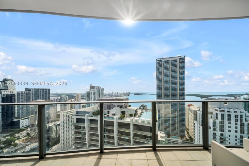 Comprar apartamento no Brickell Flatiron PH5503