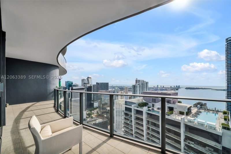 Comprar apartamento no Brickell Flatiron PH5503