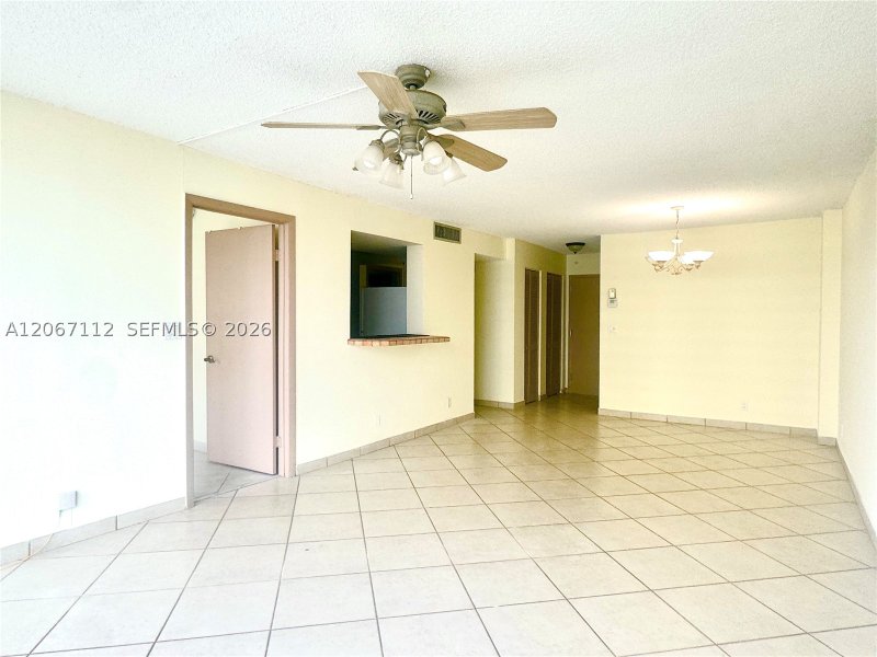 Apartment for rent at Avant Garde 806