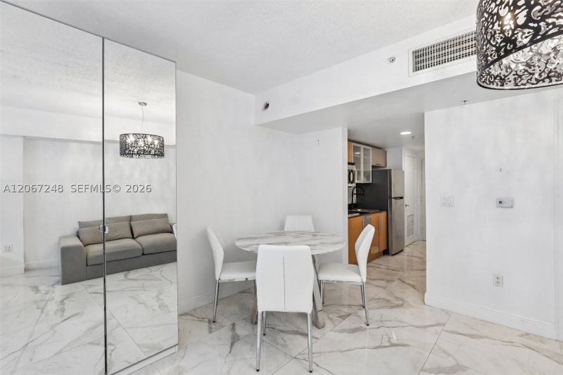 Comprar apartamento no Opera Tower 3207